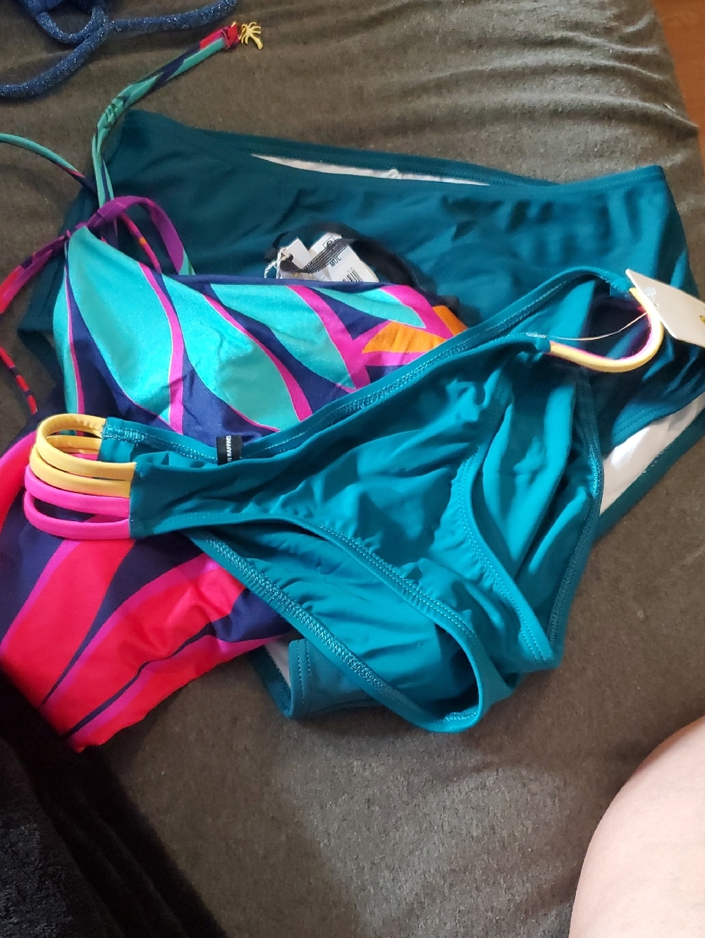 Women’s Xs Bikini Bundle